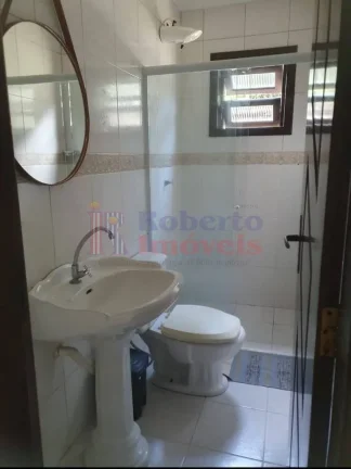 Imagem Uma propriedade charmosa e completa, cercada pela natureza.