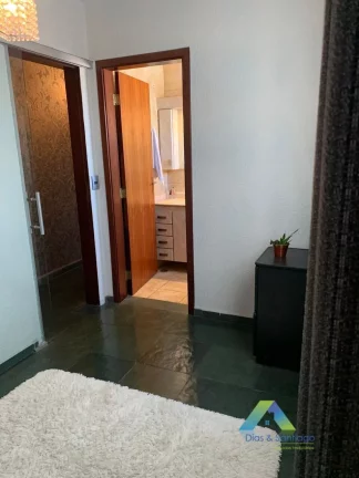 Imagem Sobrado com 03 suites e 05 vaga de garagem- Ipiranga