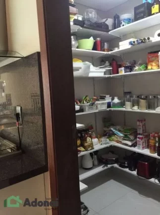 Imagem Sobrado com 4 Quartos e 4 banheiros à Venda, 365 m² por R$ 1.790.000