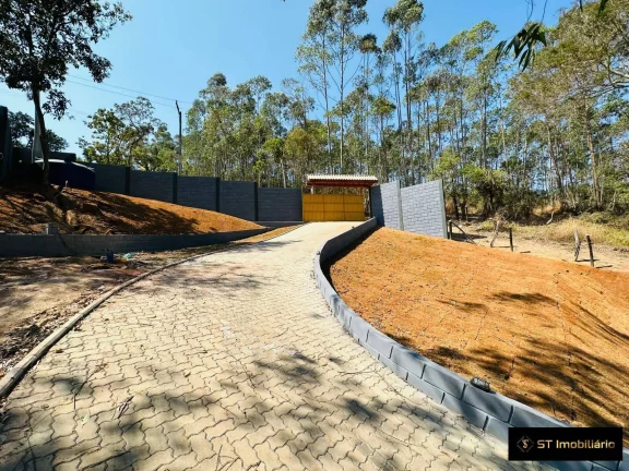 Imagem Chácara Nova em Mairiporã - 1.454m² com Vista para as Montanhas!