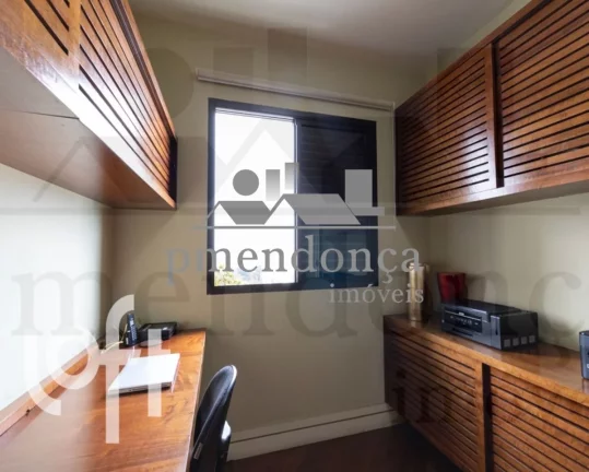 Imagem Apartamento no Alto da Lapa com 04 quartos sendo 2 suítes e 3 vagas, 123m²