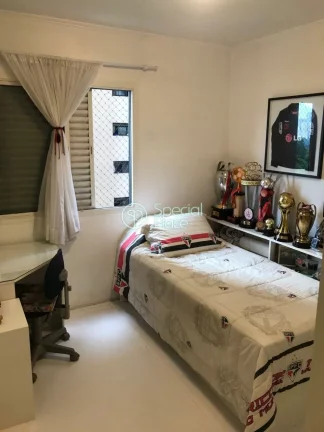 Imagem Apartamento em Moema com 03 suítes e 02 vagas. Condomínio conta com Espaço Gourmet, Academia, Bri...