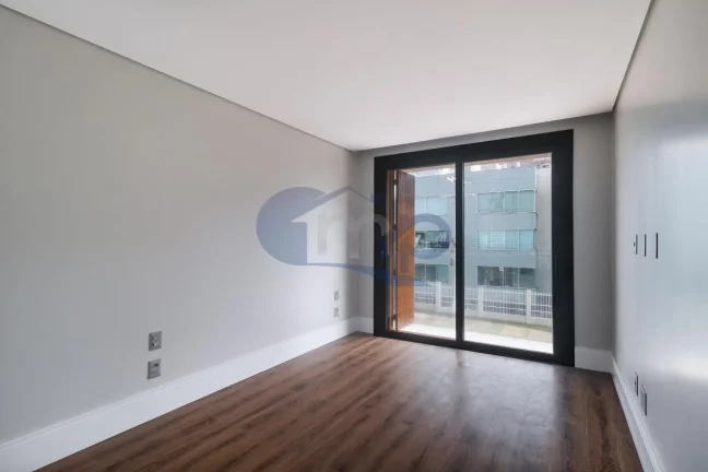 Imagem Apartamento á venda com 4 suítes na Prainha em Torres/RS