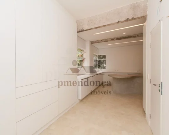 Imagem Apartamento bem amplo, totalmente reformando, tanto hidraulica, com eletrica, pisos e armarios, livv...