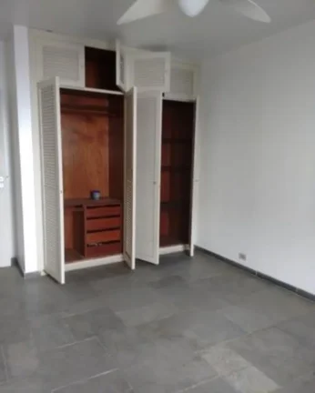 Imagem Apartamento à venda no Guarujá na Praia das Pitangueiras.