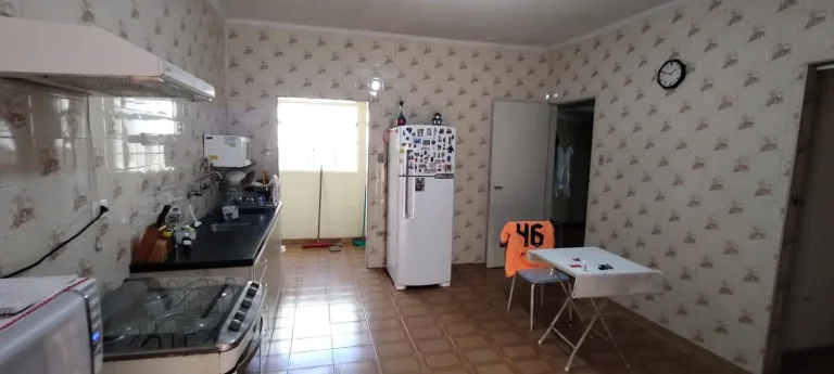 Imagem Casa Térrea com Terreno 10 x 30 Maravilhoso Para Construtor com Casa Antiga