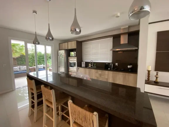 Imagem Casa em Condominio 5 Dormitórios - Bairro Atlantida