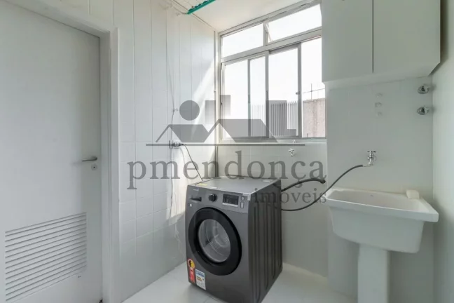 Imagem Apartamento reformado na Rebouças, excelente para morar ou investir!
