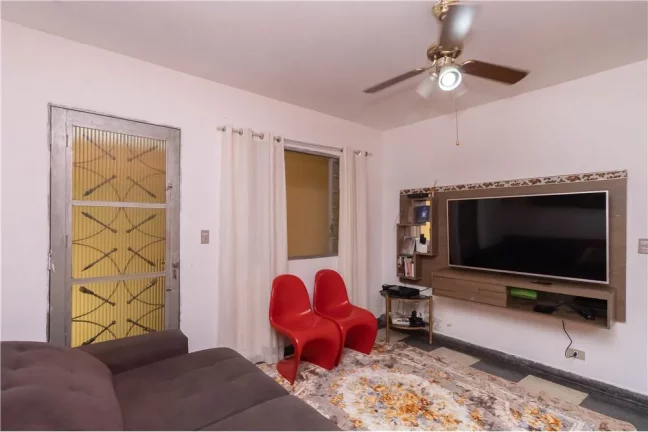 Imagem Casa a venda no Jardim Mutinga, com piscina, excelente para renda extra.