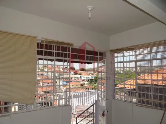 Imagem Imperdível oportunidade! Casa à venda em Franco da Rocha-SP, Centro. 2 quartos, 1 sala, 2 banheiros. 180m² de área.