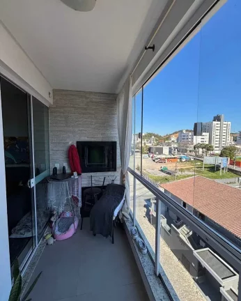 Imagem Apartamento de 2 dormitórios e 1 vaga de garagem no bairro Tabuleiro em Camboriú/SC