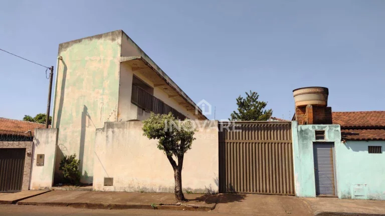 Imagem Casa com 14 dormitórios à venda, 700 m² por R$ 2.500.000,00 - Setor Planalto - Itumbiara/GO