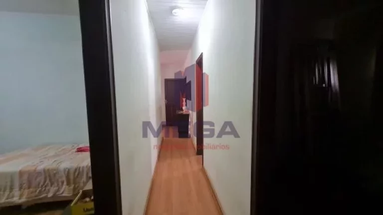 Imagem Excelente casa na região central de vila velha. Próxima a todo tipo de comercio. Situada em rua tra