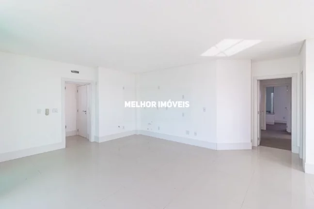 Imagem Apartamento com 121,23m² à Venda no Edifício San Gennaro - Centro de Balneário Camboriú - SC