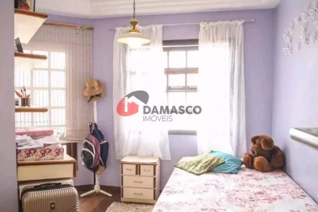 Imagem Sobrado à venda 3 Quartos, 3 Suites, 4 Vagas, 245M², Cerâmica, São Caetano do Sul - SP