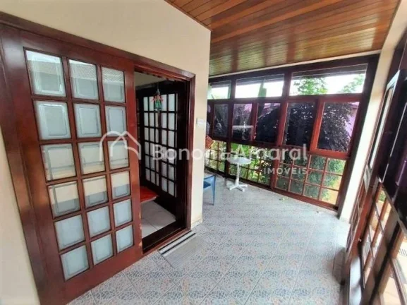 Imagem Casa à venda no Loteamento Caminhos de San Conrado, em Sousas.

Casa com pé direito alto e ótima ...