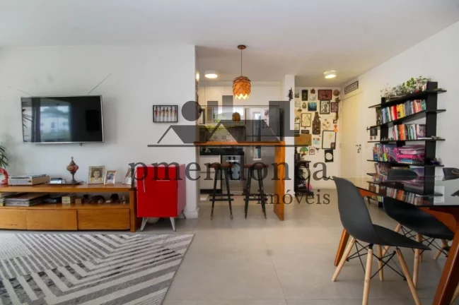 Imagem Apartamento de 78m² no Alto de Pinheiros, 2 quartos (1 suíte) e 1 vaga+depósito.