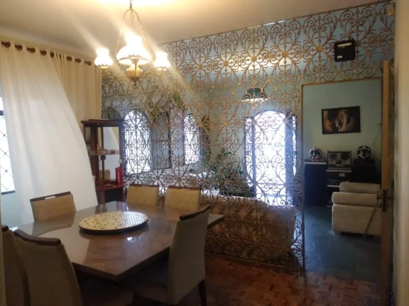 Imagem Casa 3 Dormitórios em excelente localização próxima ao Parque das Águas-Jardim Leocádia/SP