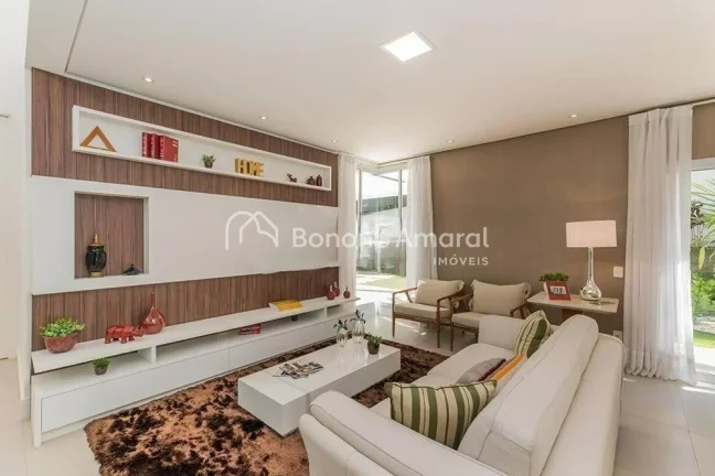 Imagem Residência sofisticada no Lake View

Fotos com ambientes mobiliados meramente ilustrativas.

Este e...
