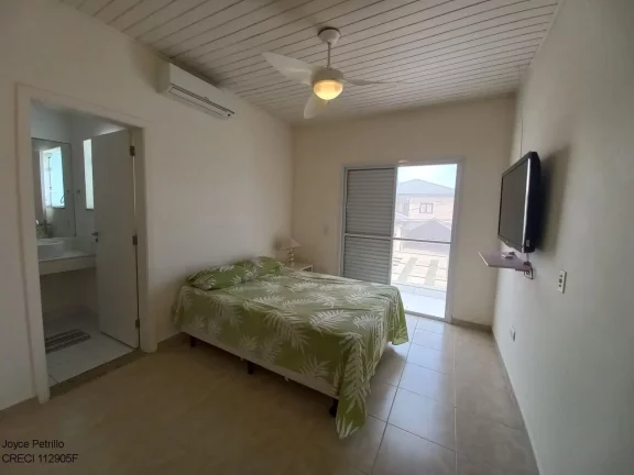 Imagem Casa em Condomínio Fechado de Alto Padrão à Venda em Peruíbe.