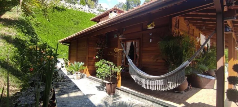 Imagem Casa para Venda em Teresópolis / RJ no bairro Albuquerque