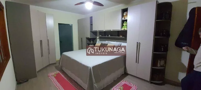 Imagem Sobrado à venda, 235 m² por R$ 750.000,00 - Jardim Presidente Dutra - Guarulhos/SP