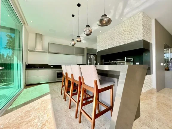 Imagem Casa em Condominio 6 Dormitórios - Bairro Zona Nova
