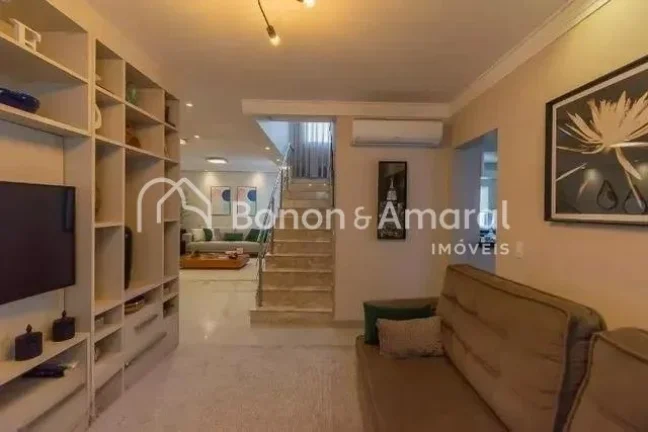 Imagem Linda casa à venda no Swiss Park em Campinas - SP.

Linda casa à venda com quatro quartos sendo to...
