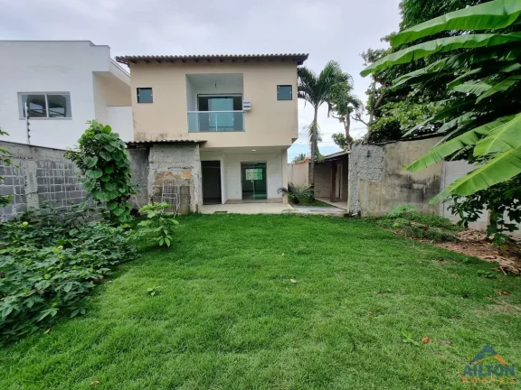 Imagem Casa Duplex com 3 Suítes à Venda na Praia do Morro Guarapari-ES