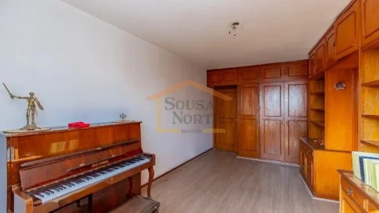 Imagem Apartamento com 254 m² de área, composto por 3 dormitórios, sendo 1 suíte, 4 banheiros, varanda,...