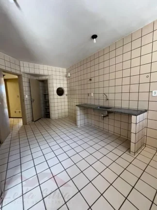 Imagem Casa para Venda em Teresina, São Cristovão, 3 dormitórios, 2 suítes, 3 banheiros, 2 vagas