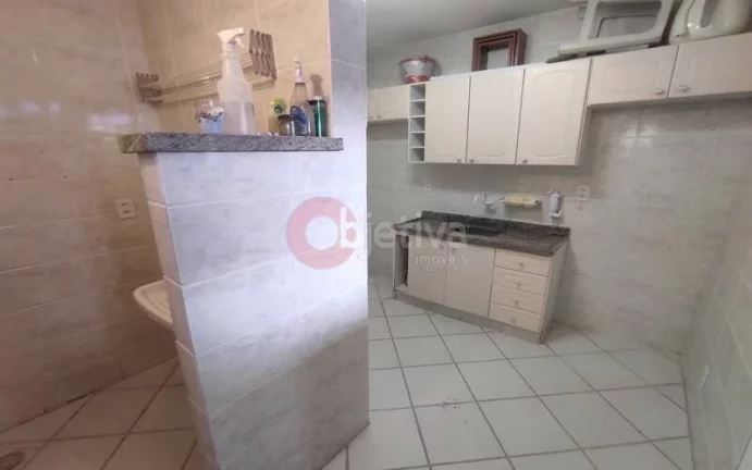 Imagem Apartamento linear em pavimento superior, 1 quarto, Palmeiras - Cabo Frio