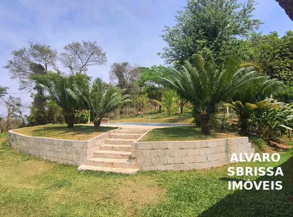 Imagem Chácara com 24 000m2 2 casas 2 barracões e piscina à venda próximo ao Pesqueiro do Tio Oscar em Itu SP Perfeita para morar ou alugar para Airbnb