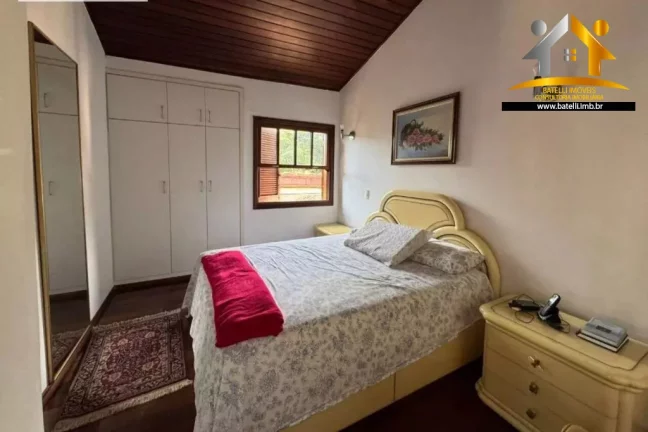 Imagem Casa à venda no condomínio Petit Village na Granja Viana - Batelli Imóveis