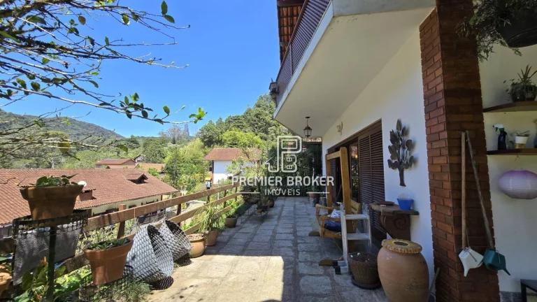 Imagem Casa à venda, 203 m² por R$ 1.280.000,00 - Granja Guarani - Teresópolis/RJ