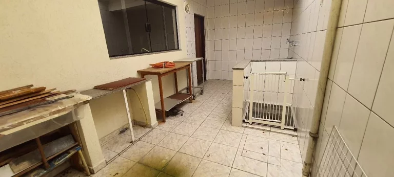 Imagem Oportunidade única! Casa à venda em Santo André-SP, na Vila Luzita, com 1 quarto, 1 sala, 1 banheiro e 90,00 m² de área