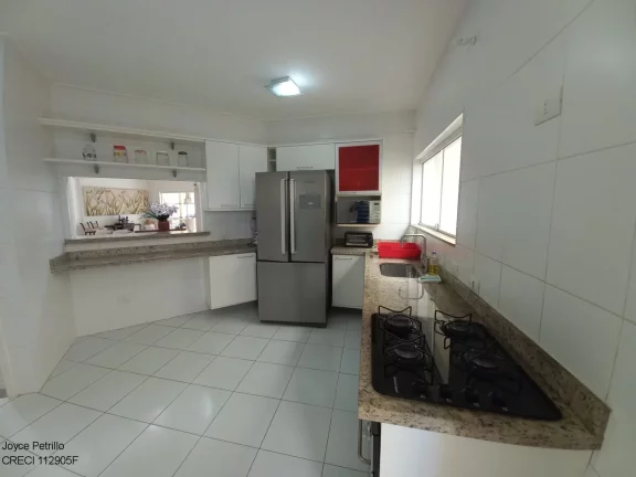 Imagem Casa em Condomínio Fechado de Alto Padrão à Venda em Peruíbe.
