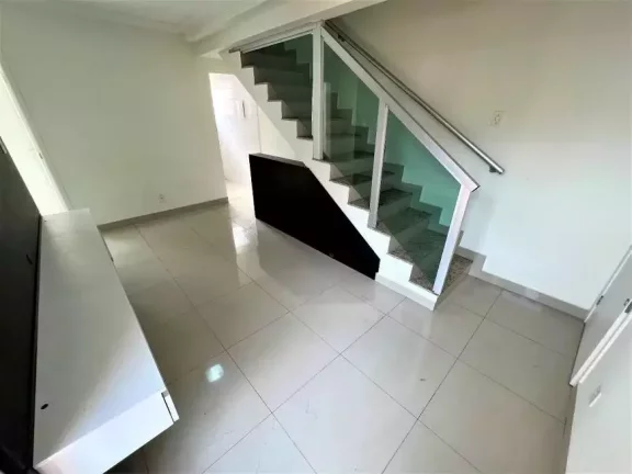 Imagem Cobertura com 2 Quartos à Venda, 2 vagas, Jardim Leblon.