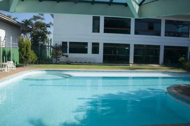 Imagem Praia da Enseada** Linda Mansão Frente Total Para o Mar**, Altíssimo Padrão, 6 Garagens, Piscina, Churrasqueira, Lago etc.. TOP!