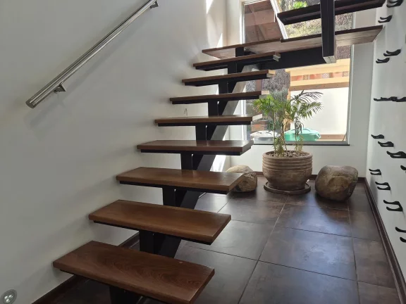 Imagem Casa dos Sonhos em Condomínio Flamboyant – Vista Exclusiva para a Pedra Grande, Atibaia/SP