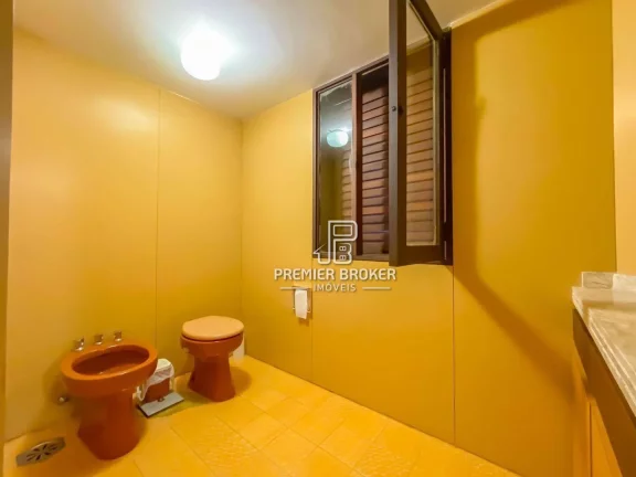 Imagem Casa à venda, 408 m² por R$ 1.500.000,00 - Granja Guarani - Teresópolis/RJ