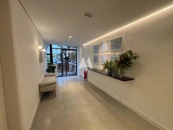 Imagem Apartamento à Venda com 2 dormitórios e vaga demarcada em José Menino, Santos/SP
