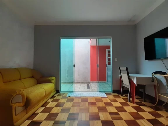 Imagem Casa com 2 Quartos e 2 banheiros à Venda, 100 m² por R$ 568.000