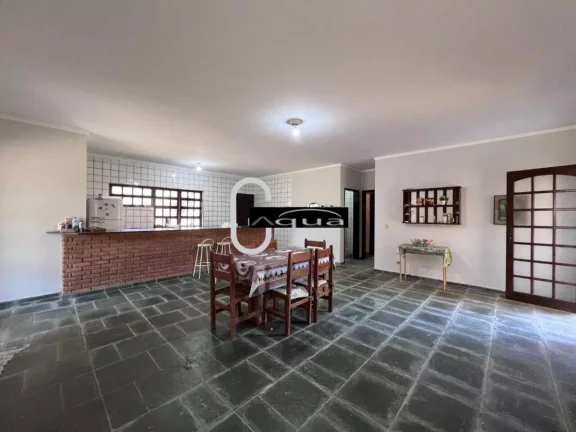 Imagem Casa para Venda em Peruíbe, Guarau, 3 dormitórios, 1 suíte, 2 banheiros, 4 vagas