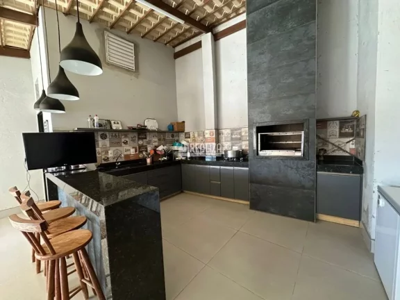 Imagem Casa completa com 3 dormitórios com ar-condicionado e suíte master no Residencial Morumbi, Uberaba