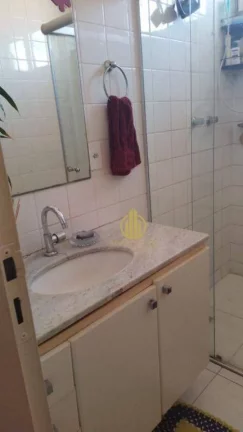 Imagem Casa em condomínio com 3 dormitórios para alugar, 180 m² por R$ 2.500/mês