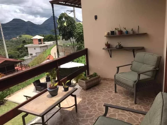 Imagem LINDA CASA A VENDA NO BAIRRO: BRAUNES - NOVA FRIBURGO RJ.