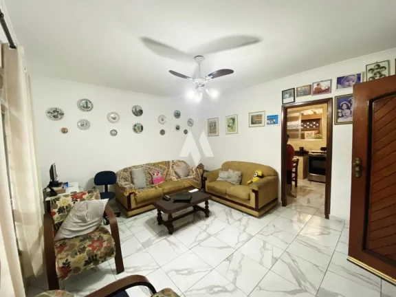 Imagem Sobrado com 3 dormitórios à venda em Santos