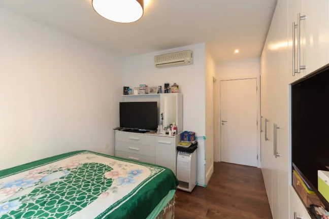 Imagem Apartamento Pompéia - 119M², 3 Dorms, 1 Suíte, Lavabo, 2 Vagas, Varanda.