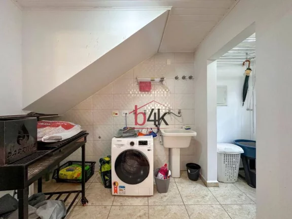 Imagem Casa com 3 dormitórios à venda, 220 m² por R$ 2.120.000 no Brooklin